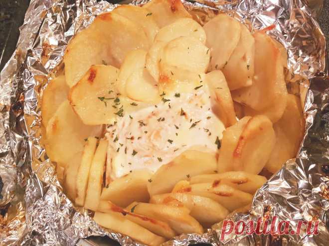 Красная рыба запеченная с картофелем - рецепт с фото пошагово Красная рыба запеченная с картофелем - пошаговый кулинарный рецепт приготовления с фото, шаг за шагом.