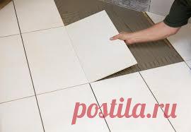 Традиционный способ укладки пола Это самый распространенный способ укладки плитки на пол. Предусматривает расположение керамической плитки параллельно полу и плотно друг к другу ровными рядами. Залог качества облицовки – ровность. Обычно для создания такого рисунка используется квадратная плитка, но неплохо будет выглядеть и кафель прямоугольной формы. Особенности рисунка. Традиционная кладка будет иметь необычный и оригинальный вид, если использовать плитку […]