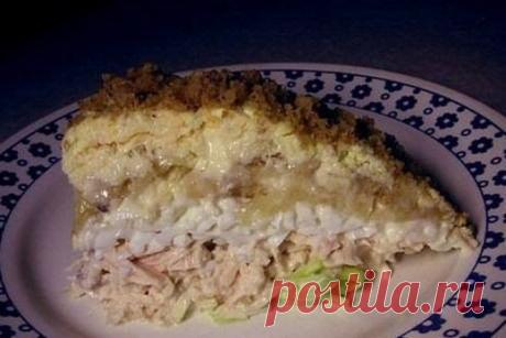 Слоеный салат «Нежность» с курицей и бананом, рецепт — Вкусо.ру