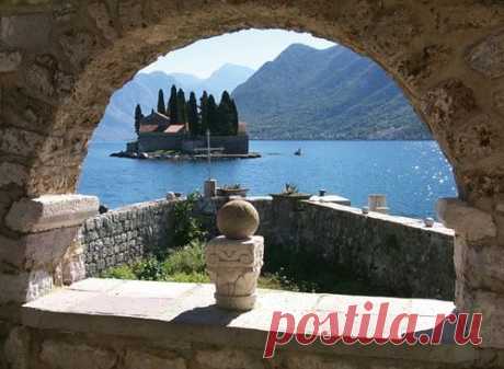 Moj Zaliv-Boka Kotorska Montenegro-St Georg island