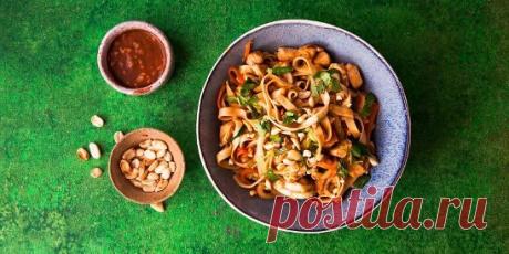 Лапша с индейкой в арахисовом соусе