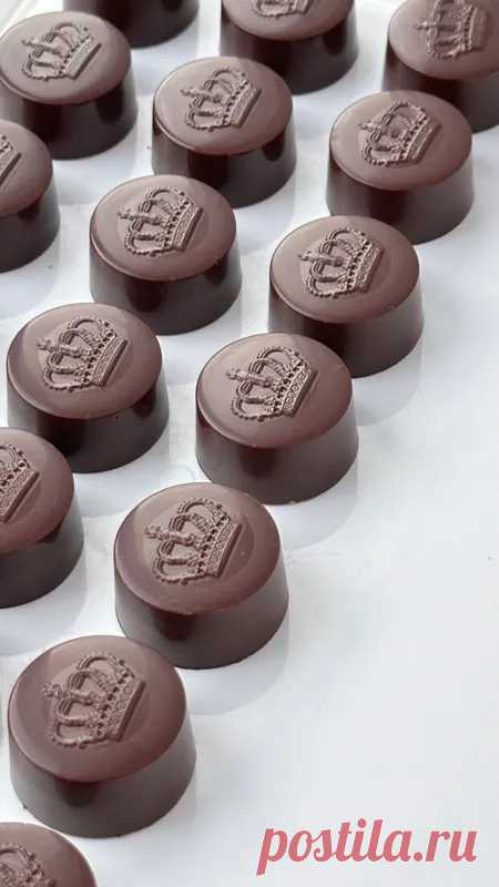 Chocolate World Форма для конфет, 1 шт купить на OZON по низкой цене (376062457)