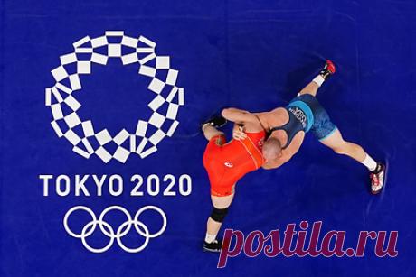 Американский борец высказался после поражения от россиянина в финале Олимпиады. Американский борец вольного стиля Кайл Снайдер высказался после поражения от россиянина Абдулрашида Садулаева. Олимпийский чемпион Рио-де-Жанейро признался, что намерен выступить на предстоящем чемпионате мира. «Если вновь выйду в финал с Садулаевым? С нетерпением жду этой схватки», — признался 25-летний американец.