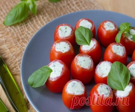 Фаршированные помидоры с макаронами | Мир вкуса