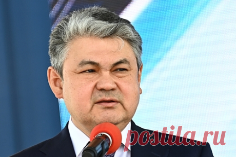 Посол Казахстана опроверг ущемление русского языка. Посол Казахстана в РФ Ермек Кошербаев заявил, что в республике не происходит ущемления русского языка. При этом посол добавил, что среди молодежи есть элементы культурного отдаления. «Выросло новое поколение людей, и естественно, что мы сегодня живем в независимых государствах уже 30 лет», — отметил Кошербаев.