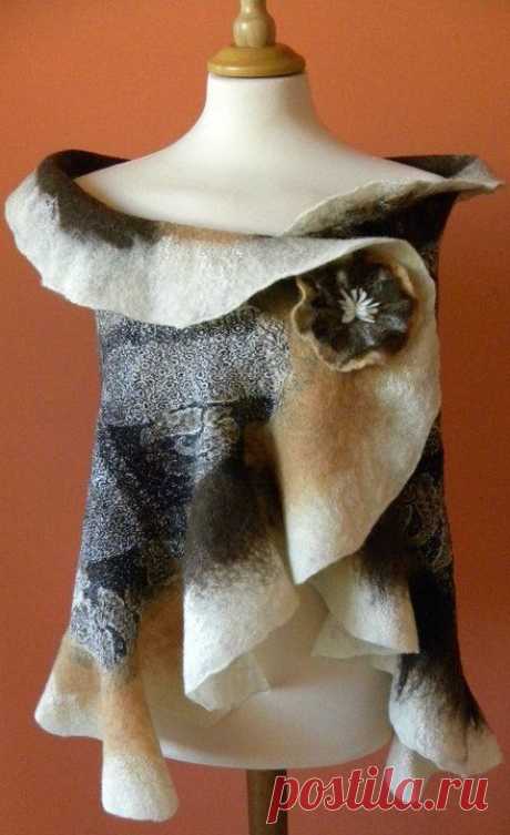 Giuseppina Italia приколол(а) это к доске Felted jackets, coats &amp; wra…
