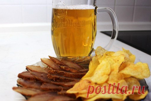 Вяленая куриная грудка к пиву 

Что нужно для мужчины к бокалу пива? Конечно же вяленая куриная грудка приготовленная самостоятельно, ну что может быть вкуснее. Мясо вкусное, соленое, с ароматом чесночка - к пиву именно то что нужно
Показать полностью…
