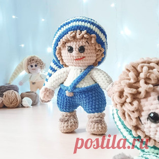Гном Оливер амигуруми. Схемы и описания для вязания игрушек крючком! Бесплатный мастер-класс от Ларисы Елисеевой по вязанию куклы гнома по имени Оливер. Высота вязаной крючком игрушки примерно 25 см. Для изготовления та…