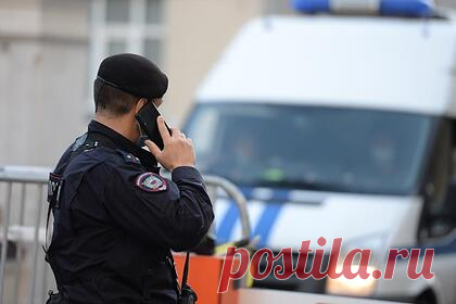 Россиянин забил жену до смерти в ее день рождения. В поселке Лебяжье в Ленинградской области мужчина забил жену до смерти в ее день рождения. Супруги вместе распивали алкоголь по случаю праздника. Затем мужчина начал избивать жертву на почве ревности. От полученных травм женщина скончалась на месте. Против злоумышленника возбудили уголовное дело, его задержали.