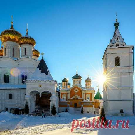 Весна близко.
Свято-Троицкий Ипатьевский монастырь. Кострома. 📷 1grom