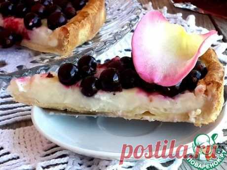 Кремовый пирог со смородиной.