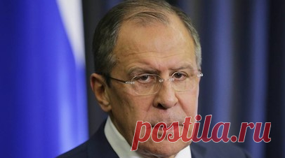 Лавров в ходе визита на Кубу возложил цветы к памятнику Хосе Марти в Гаване. Глава Министерства иностранных дел России Сергей Лавров в ходе визита на Кубу возложил цветы к памятнику поэта, писателя и публициста Хосе Марти в Гаване. Об этом сообщила официальный представитель МИД России Мария Захарова. Читать далее