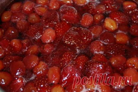 Как варить клубничное варенье.