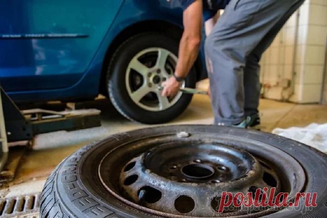 7 ошибок при смене шин. Не повторяйте глупостей 7 ошибок при смене шин. Не повторяйте глупостейПрыгать на баллонном ключе, забыть подкачать колеса, установить шины не той стороной, смазывать шины литолом... — вроде каждый знает, что так не надо.Но ...