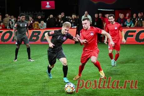 Раскрыты планы сборной России по футболу на 2023 год. Сборная России по футболу в 2023 году рассчитывает провести пять товарищеских матчей. На данный момент определены сроки, в которые могут пройти эти встречи: с 25 по 28 марта, с 17 по 20 июня, с 31 августа по 8 сентября, с 15 по 18 октября и с 19 по 22 ноября. О предполагаемых соперниках россиян ничего не сообщается.