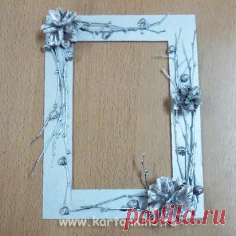 Фоторамки из картона и природных материалов