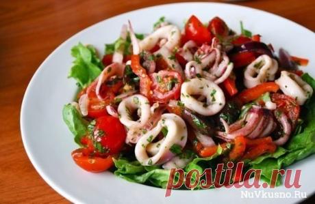 Топ-5 рецептов салатов из кальмаров ·