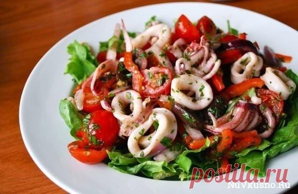 Топ-5 рецептов салатов из кальмаров ·