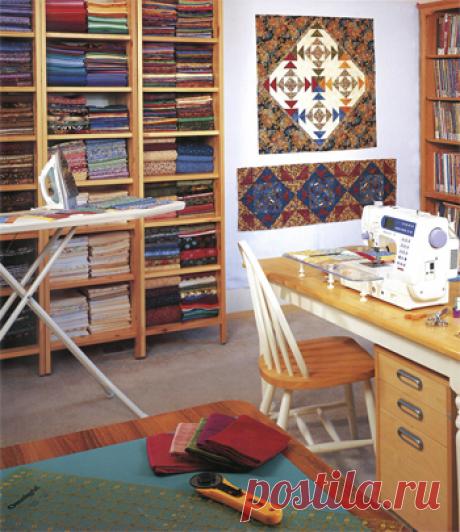 приставной столик для швюмашины_Quirky question: name your quilting space - Stitch This! The Martingale Blog