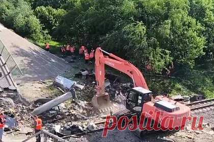 Число пострадавших при обрушении моста в Брянской области выросло