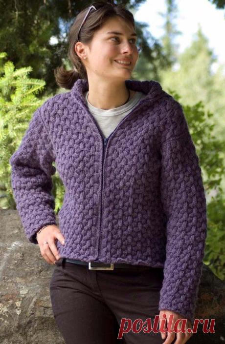 Вязание спицами жакета на молнии Cabled Hoodie из пряжи Cascade Yarn 220