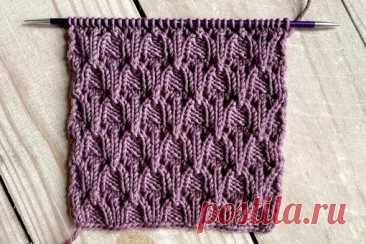 Подборка узоров спицами Узор первый (фото 1-2)Раппорт узора состоит из 6и петель + 1 петля для симметрии при поворотном вязании, и 16и рядов.Т.е. на спицы набираем количество петель, кратное 6, далее добавляем еще 1 петлю для симметрии рисунка, и еще 2 петли - кромочные.Вяжем изнаночную сторону (подготовительный...