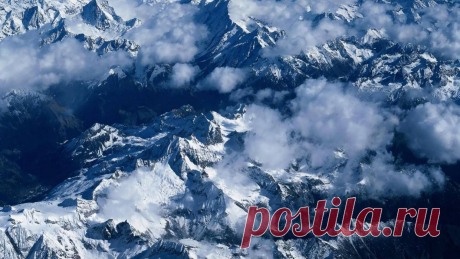 Snow-Mountains-Background