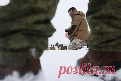 Российские военные начали тестировать под Угледаром новое средство борьбы с БЛА. Подразделение «Эспаньола», состоящее преимущественно из футбольных фанатов из разных регионов России, начало тестировать под Угледаром новейшие средства радиоэлектронной борьбы (РЭБ) по противодействию беспилотным летательным аппаратам, рассказал командир подразделения с позывным «Испанец».
