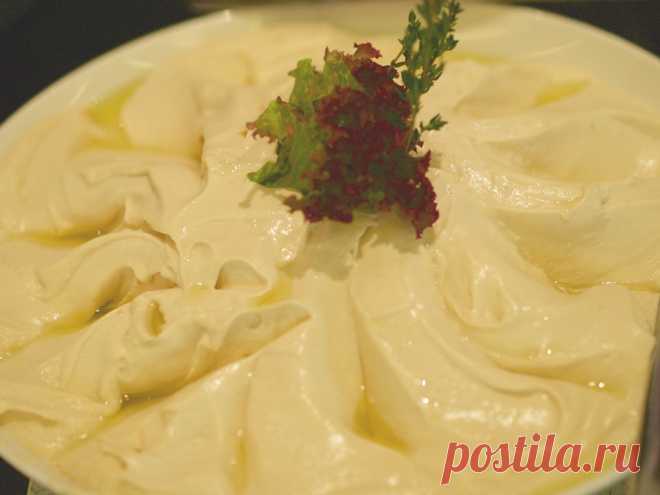 Домашний хумус. 4 рецепта в одном видеоролике. Простые и доступные рецепты приготовления домашнего хумуса. Наглядный видеоролик с пошаговым приготовлением вкуснейших хумусов 4 видов.