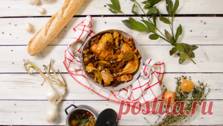 Fricassé de Poulet  Le poulet à la moutarde, un classique savoureux qui fait toujours son petit effet à table.