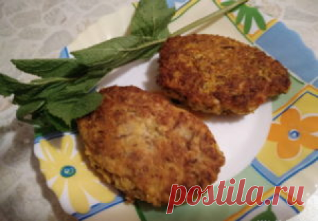 Котлеты из чечевицы — просто и вкусно. Рецепт.Домашние котлеты любимый и популярный продукт, приготовление которого большинство хозяек не мыслят без мяса и разных видов мясного фарша. Но многие люди из-за проблем со здоровьем или по другим причинам не могут позволить себе мясные продукты,
а включить котлеты в рацион уж очень хочется.
И выход найден. Для приготовления котлет без мяса легко подойдут различные продукты. Это могут быть всевозможные овощи, крупы и бобовые.