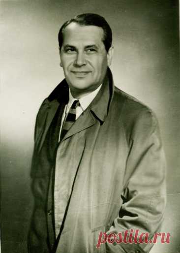 Марк Бернес, 8 октября, 1911
 • 16 августа 1969