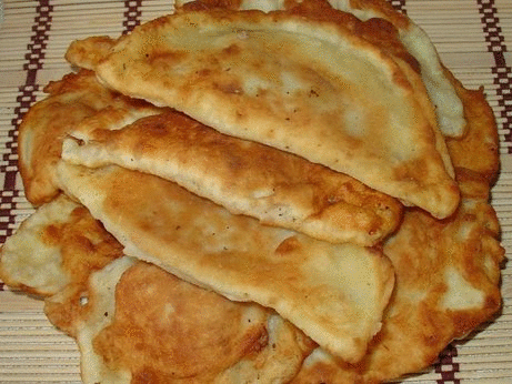 Быстрые хачапури и чебуреки по-домашнему.