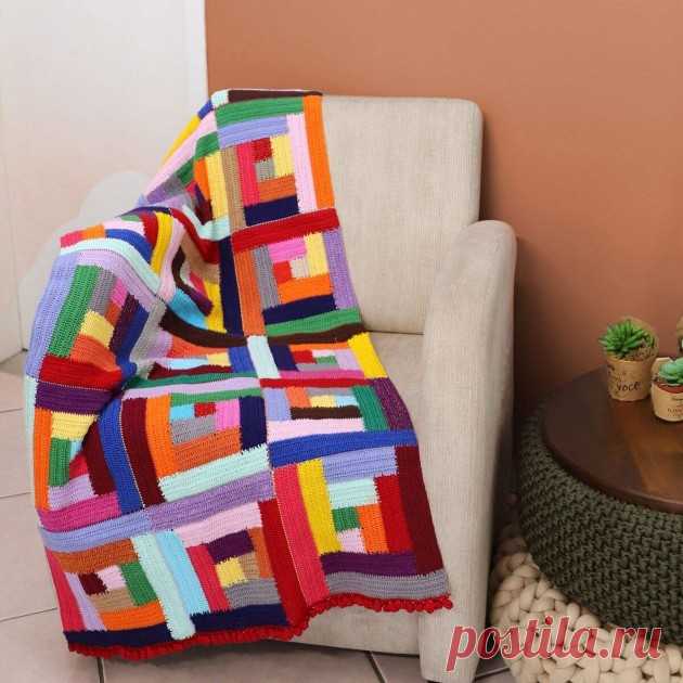 Яркий плед из остатков пряжи: простые квадратные мотивы крючком