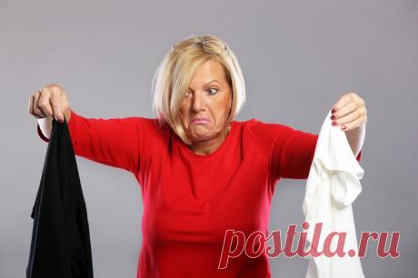 Как избавиться от неприятного запаха на одежде без стирки Большинство тканей впитывают запахи на раз, причем, совершенно неважно, что это: еда, табак, пот или сырость. Самое простое решение проблемы – постирать одежду. Но что, если у вас нет возможности...