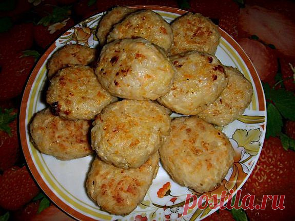Котлеты из куриного фарша и риса в мультиварке - очень простой и вкусный рецепт!