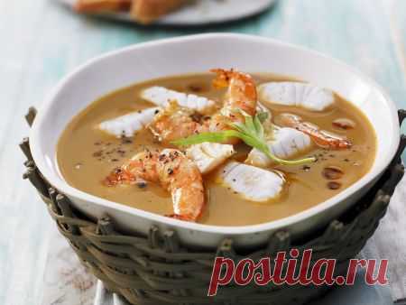 Fischsuppe mit Garnelen auf bretonische Art Rezept | EAT SMARTER