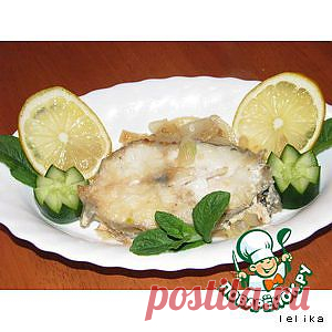 Пикша на луковой "подложке" - кулинарный рецепт