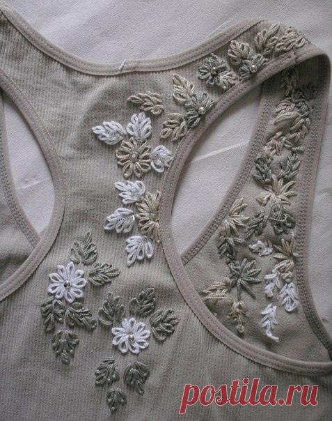 Идеи декора маечек вышивкой 🌺