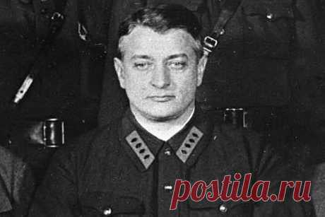 Кто на самом деле передал Сталину документы о заговоре Тухачевского Некоторые историки считают, что именно на основании документов, переданных Сталину президентом одной из европейских стран, Михаил Тухачевский и получил расстрельный приговор. Иние считают, что дело вовсе не в роковом досье. Но тот факт, что материалы на Тухачевского действительно существовали, не отрицали даже немцы.