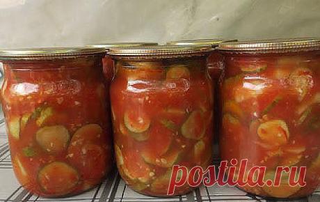 ОГУРЦЫ В ТОМАТЕ НА ЗИМУ — обалденный рецепт!

Ингредиенты:

2,5 кг огурцов
1-1,25 кг помидор100 гр чеснока
100 гр сахара (4 ст. ложки с горкой )
1,5 ст. ложки крупной соли (с горкой) или 45 гр
1 ст. ложка 70 % уксуса
100 гр подсолнечного масла (не обязательно)

Приготовление:

1. Огурцы порезать кольцами (~ 1-2 см)
2. Помидоры порезать, можно снять кожу, опустив на 1 минутку в кипяток (а ещё лучше провернуть через мясорубку, не будет никаких потерь и больше будет сока, но ...