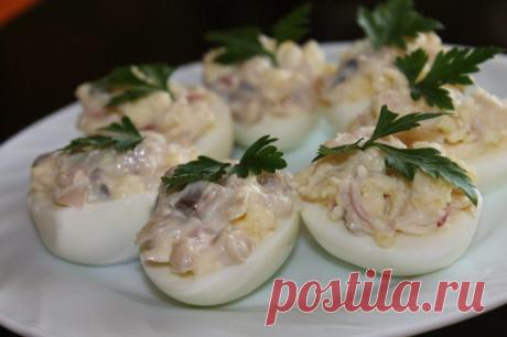 Варёные яйца с селёдочным салатом - закуска на миллион! Супер закуска!