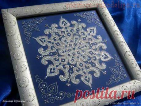 Как легко создать оригинальное панно с новогодними снежинками из бумаги своими руками