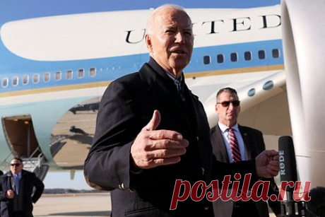 Байдена признали одним из главных политиков-неудачников 2023 года. Действующий президент США Джо Байден стал одним из семи главных неудачников года в политике. Журналисты отметили, что в 2023 году «80-летний главнокомандующий» столкнулся с возможным импичментом, а также с рекордно низкими рейтингами среди избирателей, с которыми ему придется бороться и в наступающем году.