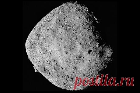 НАСА оценило вероятность столкновения астероида Бенну с Землей. Полученные аппаратом OSIRIS-REx данные позволили ученым из НАСА уточнить траекторию астероида Бенну и выяснить, возможно ли ее пересечение с земной. Небесное тело может столкнуться с нашей планетой 24 сентября 2182 года, однако вероятность этого чрезвычайно мала и составила лишь 0,04 процента.