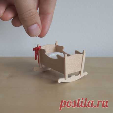 How it's made: A little Colonial Cradle — Little Architecture