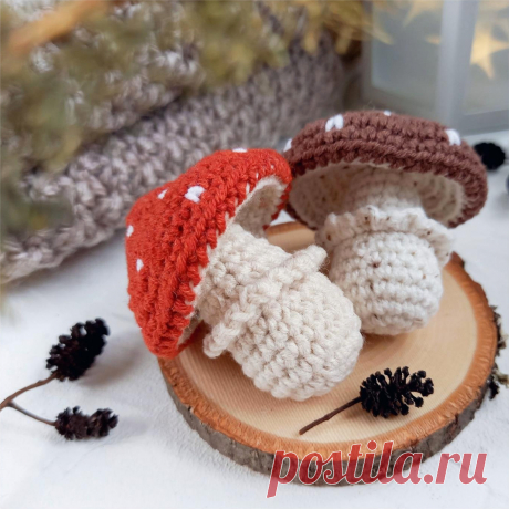 PDF Мухомор крючком. FREE crochet pattern; Аmigurumi toy patterns. Амигуруми схемы и описания на русском. Вязаные игрушки и поделки своими руками #amimore - маленький грибок, мухомор, поганка, грибы.