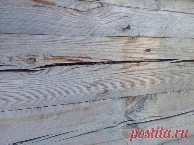 Чем заделать трещины в брусе? Провожу эксперимент из 3 замазок | Дом в Лесу | Пульс Mail.ru Во время сушки на брусе появились трещины, так бывает, это естественный процесс дерева. От трещин невозможно избавиться насовсем, их можно лишь...