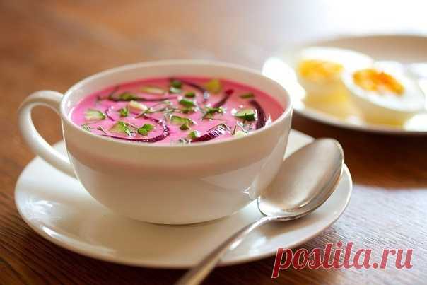 Свекольник на кефире - ешь и худей! 

Итого на 100 гр 41 ккал
Б/Ж/У 2.4 / 1.1 / 5.3

Ингредиенты:

Огурцы 350 гр
Свёкла 350 гр
Кефир 1000 мл
Укроп 30 гр
Лук зеленый 30 гр
Чеснок дольки 2 шт
Соль морская ½ ча. ложек

Приготовление:
1. Огурец порежьте.
2. Сырую молодую свеклу очистите и порежьте соломкой.
3. Сложите огурцы и свеклу в большую миску или кастрюлю, добавьте кефир и мелко нарезанную зелень.
4. Посолите и положите очень мелко нарезанный чеснок.
5. Хорошо перемешай...