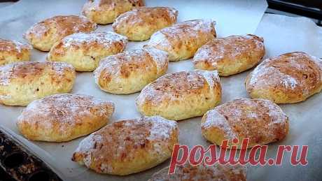 Мягкие, как пух и низкокалорийные: вкусные пироги в духовке. Без муки и дрожжей Существует легенда, что в Древней Греции пироги изобрели в качестве  альтернативы посуде. В те времена не было ни фарфора, ни фаянса, ни даже стекла, поэтому пироги и другая выпечка использовались как тарелки — на них выкладывали различные угощения. Кроме того, в некоторых странах пироги выполняли функцию писем. В Ирландии, например, на протяжении многих веков существовала […]